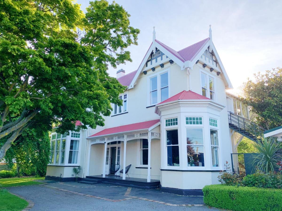 The Vicarage Boutique Bed And Breakfast Oamaru Eksteriør billede